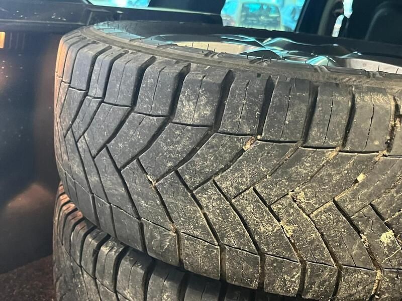 Käytetty Dacia Duster Lauréate 109 HP (80 kW) 2016 Katumaasturi