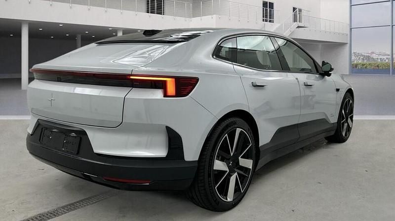Uusi Polestar 4 Pilot 400 kW (544 HP) 2025 Katumaasturi