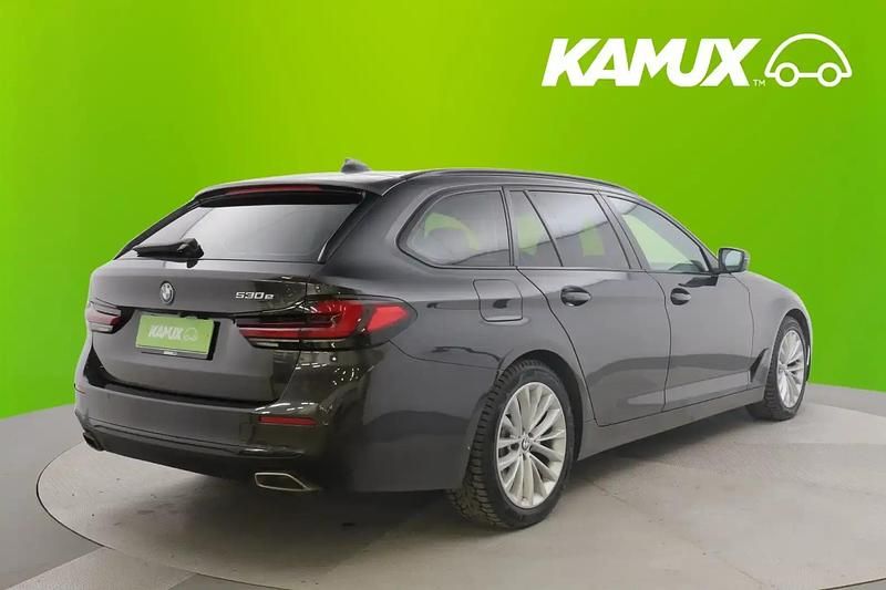 Käytetty BMW 530e 184 HP (135 kW) 2021 Musta Farmari