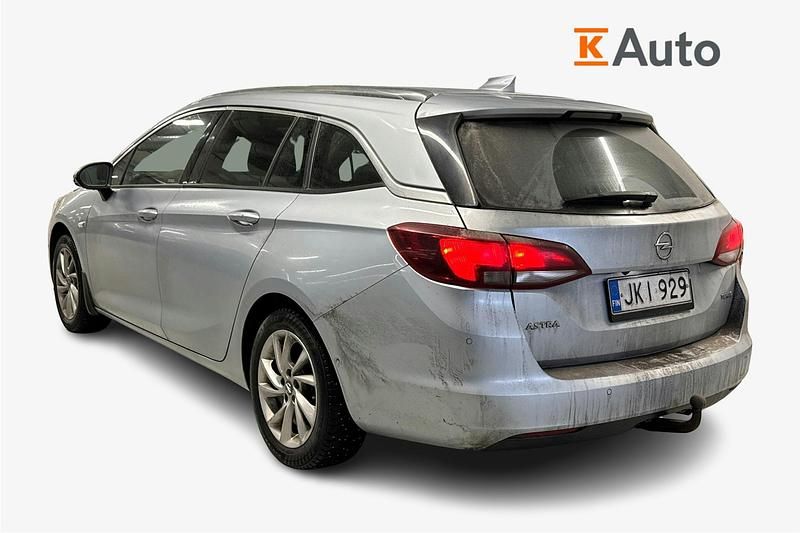 Käytetty Opel Astra Innovation 148 HP (108 kW) 2017 Hopea Farmari
