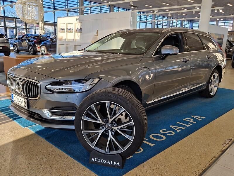 Käytetty Volvo V90 Business Edition 320 HP (235 kW) 2018 Harmaa Farmari