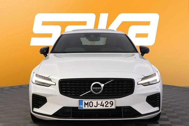 Käytetty Volvo S60 Business Edition 392 HP (288 kW) 2020 Sedan