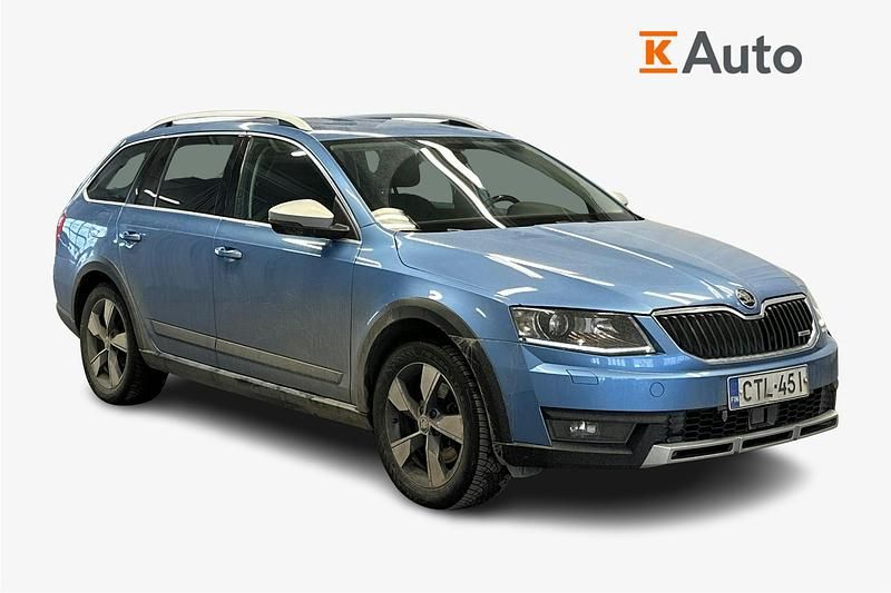 Käytetty Skoda Octavia 184 HP (135 kW) 2015 Sininen Viistoperä