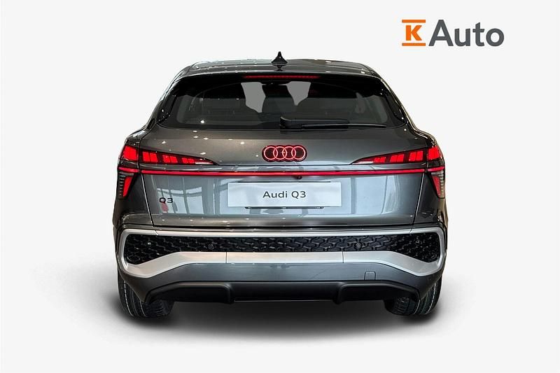 Uusi Audi Q3 Sportback S-Line 268 HP (197 kW) 2026 Harmaa Katumaasturi