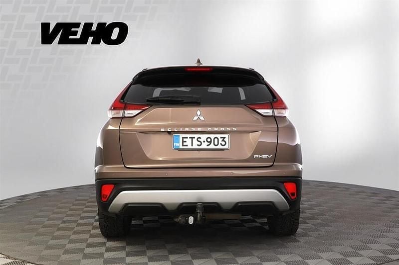 Käytetty Mitsubishi Eclipse Cross Intense 185 HP (136 kW) 2021 Ruskea Katumaasturi