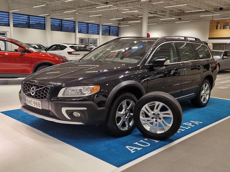Käytetty Volvo XC70 Momentum 215 HP (158 kW) 2014 Musta Farmari
