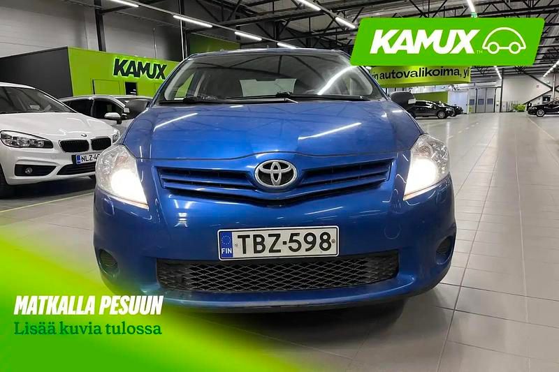 Käytetty Toyota Auris Terra 132 HP (97 kW) 2010 Sininen Viistoperä