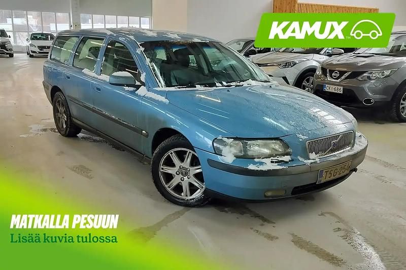 Käytetty Volvo V70 Business Edition 140 HP (102 kW) 2004 Sininen Farmari