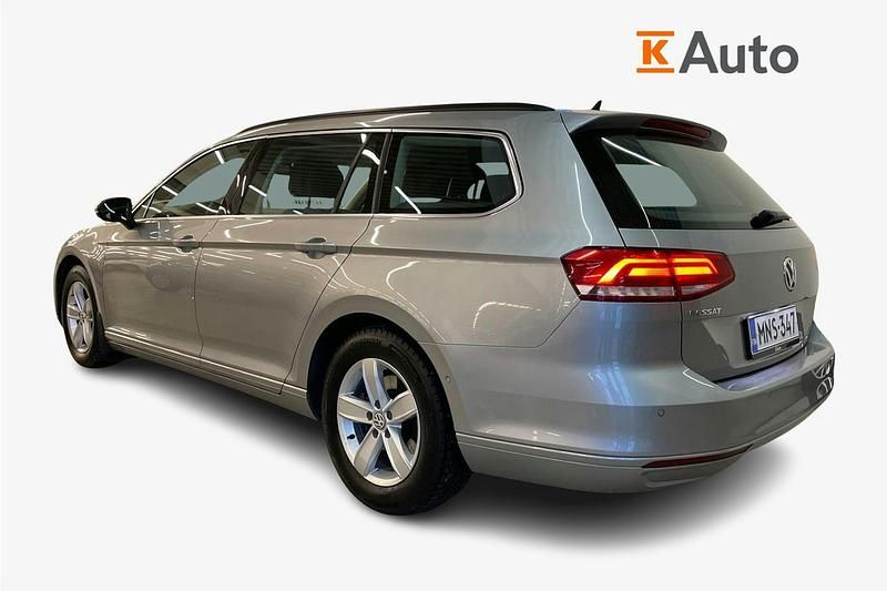 Käytetty VW Passat Comfortline 125 HP (91 kW) 2018 Sininen Farmari