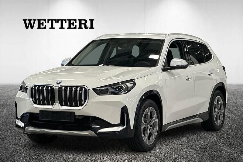Käytetty 2025 BMW iX1 Comfort Edition Katumaasturi | 49 900 € - Kuva 1/4