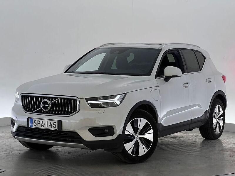 Käytetty 2020 Volvo XC40 Business Edition Katumaasturi | 29 800 € (Hyvä tarjous) - Kuva 1/2
