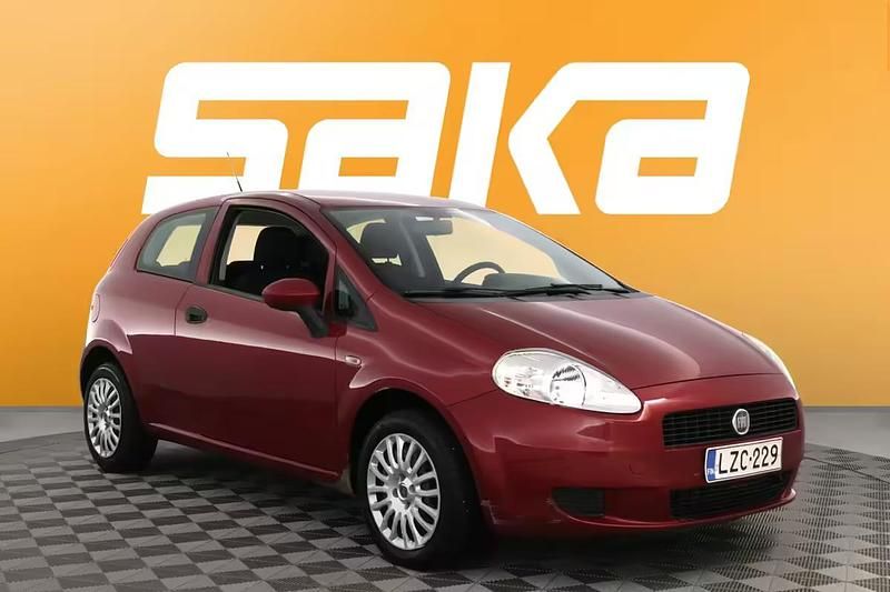 Käytetty Fiat Grande Punto 65 HP (47 kW) 2011 Viistoperä