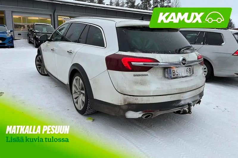 Käytetty Opel Insignia Country Tourer 194 HP (142 kW) 2015 Valkoinen Farmari