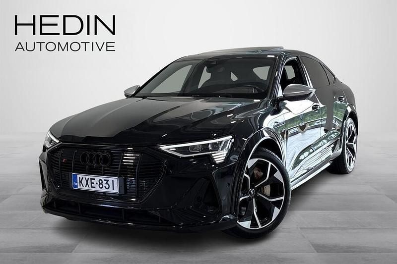 Musta Käytetty 2022 Audi e-tron Sport Katumaasturi | 38 890 € (Hyvä tarjous) - Kuva 1/4