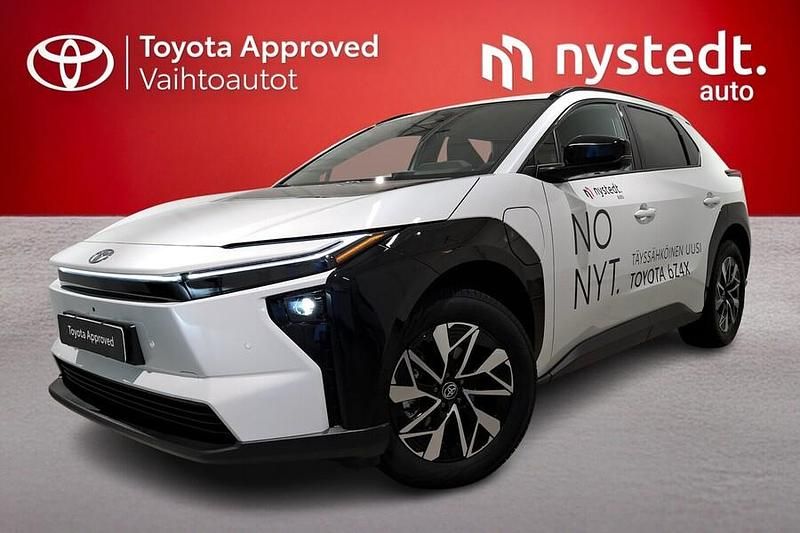 Käytetty Toyota bZ4X Edition 252 kW (343 HP) 2025 Valkoinen Katumaasturi