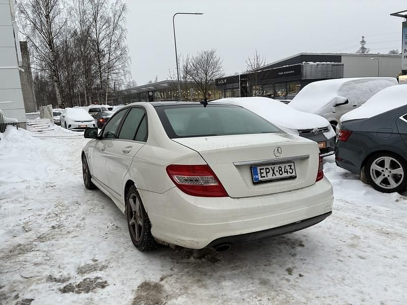 Käytetty Mercedes C180 Business 156 HP (114 kW) 2008 Sedan