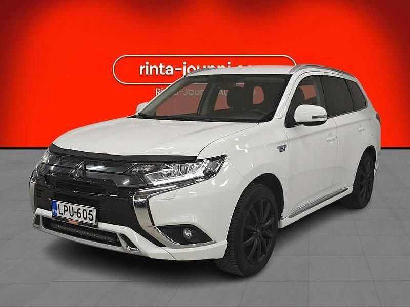 Valkoinen Käytetty 2021 Mitsubishi Outlander P-HEV Instyle Katumaasturi | 24 960 € (Hieman kallis) - Kuva 1/3