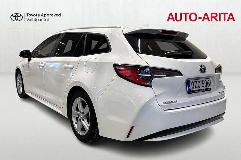 Käytetty Toyota Corolla Active 122 HP (89 kW) 2021 Valkoinen Farmari