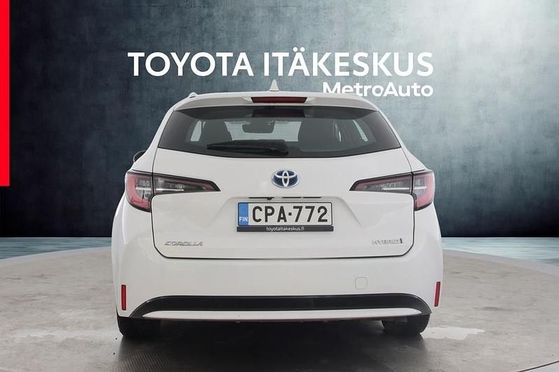 Käytetty Toyota Corolla Active 122 HP (89 kW) 2020 Valkoinen Farmari