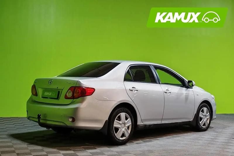 Käytetty Toyota Corolla Sol 124 HP (91 kW) 2008 Hopea / harmaa Sedan