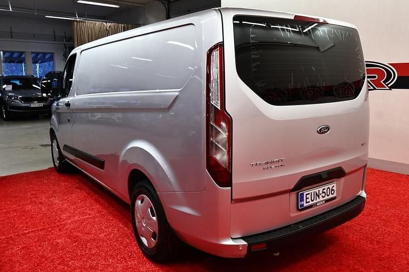 Käytetty Ford Transit Custom Limited 170 HP (125 kW) 2018 Hopea Van
