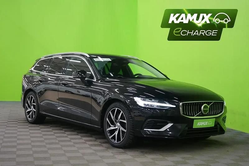 Musta Käytetty 2022 Volvo V60 Core Farmari | 28 790 € (Supertarjous) - Kuva 1/4