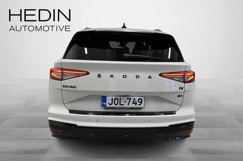 Käytetty Skoda Enyaq iV SportLine 150 kW (204 HP) 2022 Valkoinen Katumaasturi