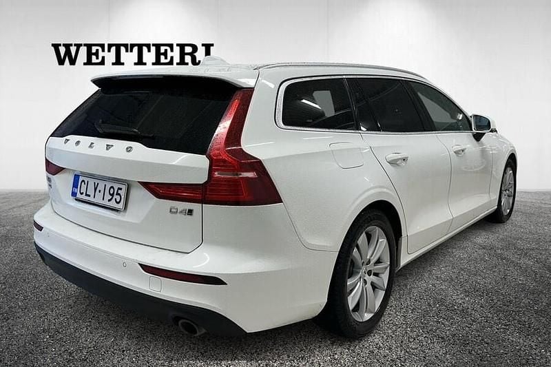 Käytetty Volvo V60 Business Edition 190 HP (139 kW) 2019 Valkoinen Farmari