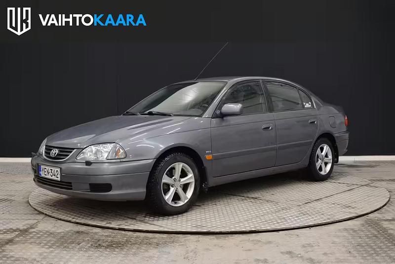 Käytetty Toyota Avensis Sol 200 HP (147 kW) 2002 Sedan