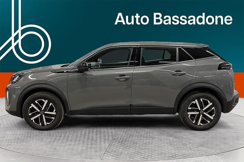 Käytetty Peugeot e-2008 Active 114 kW (156 HP) 2023 Katumaasturi