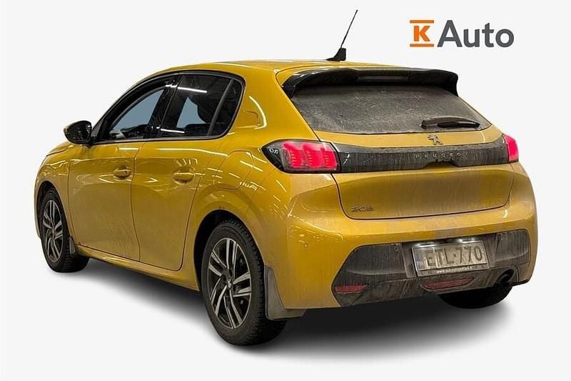 Käytetty Peugeot 208 Allure 101 HP (74 kW) 2021 Keltainen Viistoperä