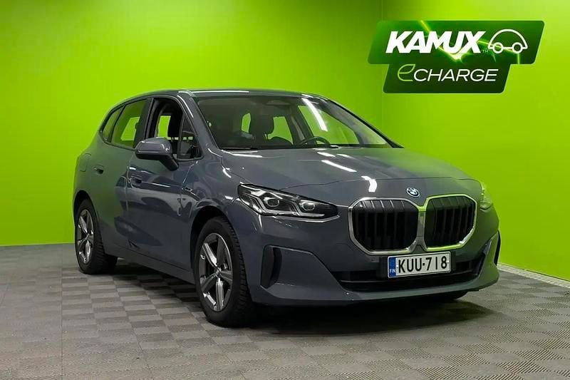 Hopea / harmaa Käytetty 2023 BMW 225 Active Tourer Comfort Edition Tila-auto | 23 900 € (Hyvä tarjous) - Kuva 1/4