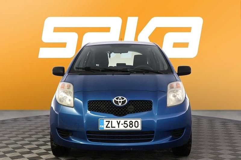 Käytetty Toyota Yaris Sol 69 HP (50 kW) 2007 Viistoperä