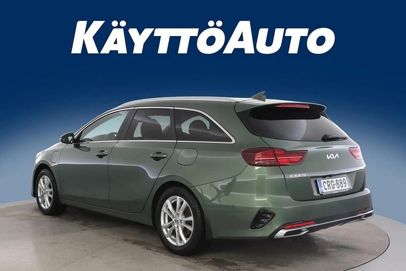 Käytetty Kia Ceed Sportswagon Premium 140 HP (102 kW) 2022 Met. vihreä Farmari