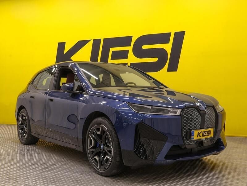 Käytetty 2022 BMW iX Comfort Edition Katumaasturi | 59 890 € (Hyvä tarjous) - Kuva 1/3