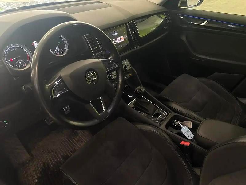 Käytetty Skoda Kodiaq Business Line 190 HP (139 kW) 2019 Hopea / harmaa Katumaasturi