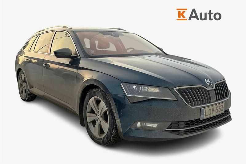 Käytetty Skoda Superb Business Line 150 HP (110 kW) 2019 Sininen Farmari