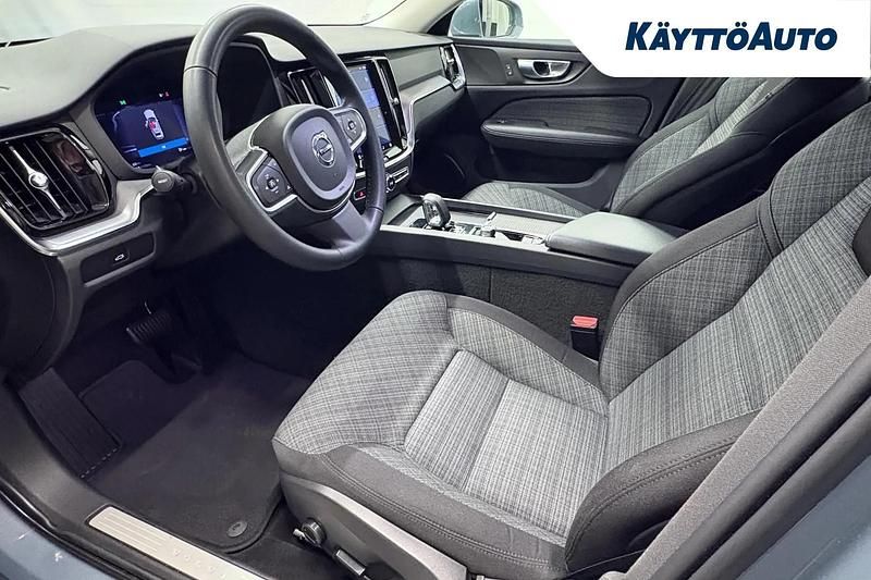 Käytetty Volvo V60 Business Edition 163 HP (119 kW) 2023 Thunder gray Farmari