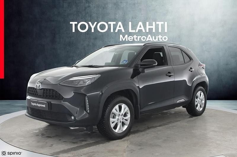 Käytetty Toyota Yaris Cross 116 HP (85 kW) 2025 Musta Katumaasturi