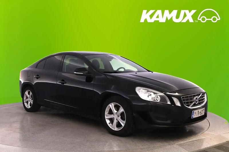 Musta Käytetty 2012 Volvo S60 Kinetic Sedan | 9 480 € (Perustarjous) - Kuva 1/4
