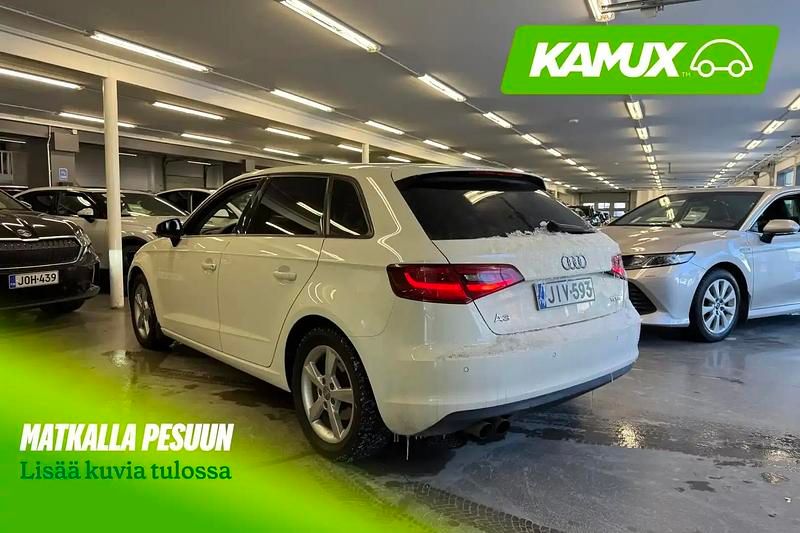 Käytetty Audi A3 Business 122 HP (89 kW) 2013 Valkoinen Sedan