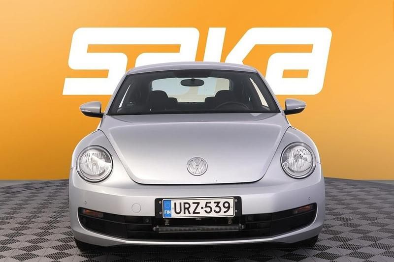Käytetty VW Beetle 105 HP (77 kW) 2012 Viistoperä