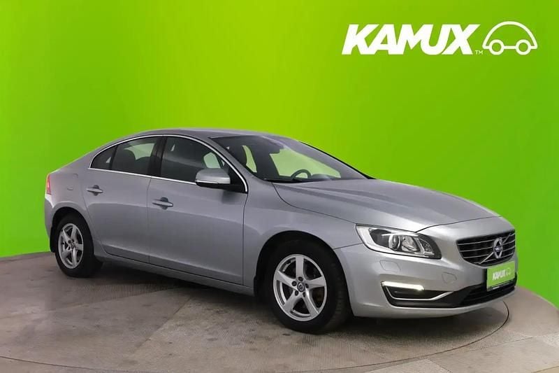 Hopea / harmaa Käytetty 2015 Volvo S60 Momentum Sedan | 15 750 € (Perustarjous) - Kuva 1/4