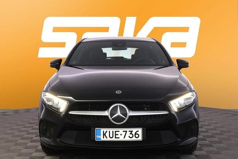 Käytetty Mercedes A250 Business 218 HP (160 kW) 2021 Viistoperä