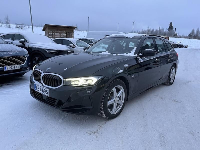 Käytetty BMW 330e 292 HP (214 kW) 2023 Farmari