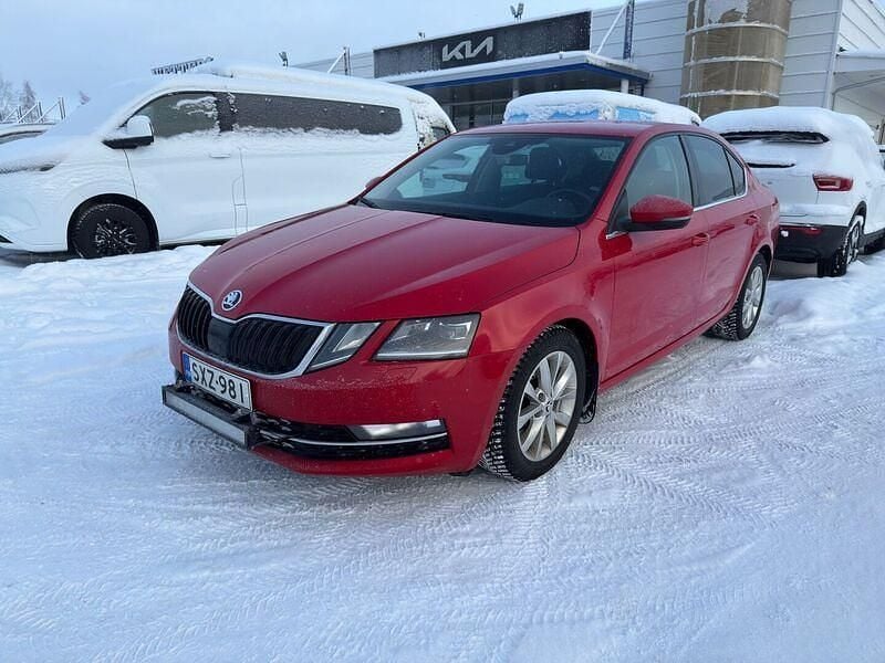 Käytetty Skoda Octavia Business Line 190 HP (139 kW) 2020 Punainen Viistoperä