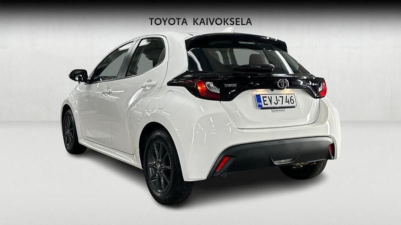 Käytetty Toyota Yaris Hybrid 116 HP (85 kW) 2025 Valkoinen Viistoperä