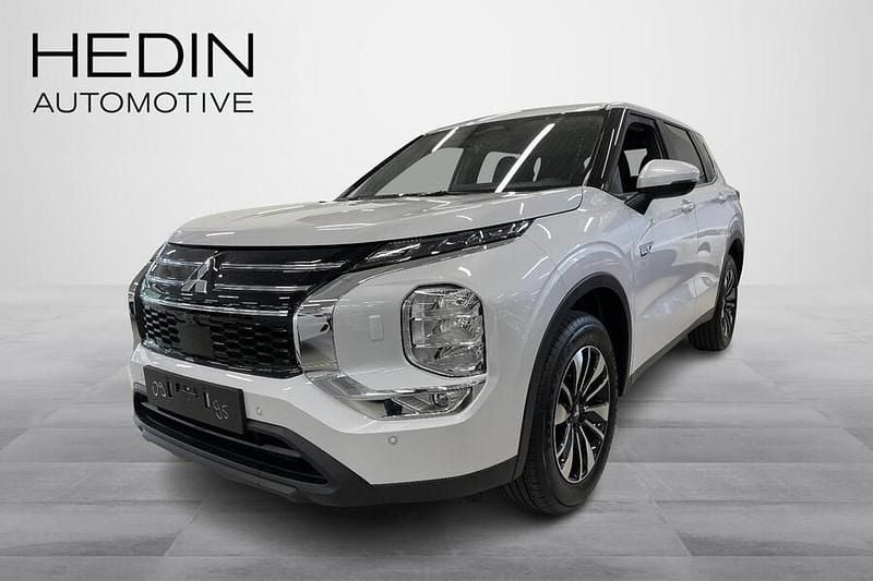 Uusi 2025 Mitsubishi Outlander P-HEV Invite Katumaasturi | 54 323 € - Kuva 1/4