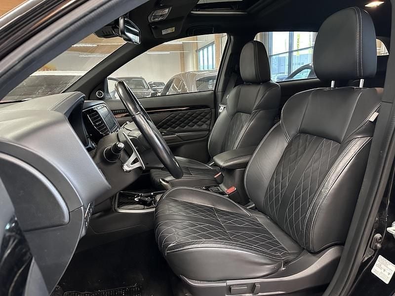 Käytetty Mitsubishi Outlander P-HEV Instyle 224 HP (164 kW) 2019 Katumaasturi