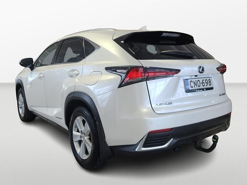Käytetty Lexus NX300h Executive Line 155 HP (114 kW) 2019 Valkoinen Katumaasturi